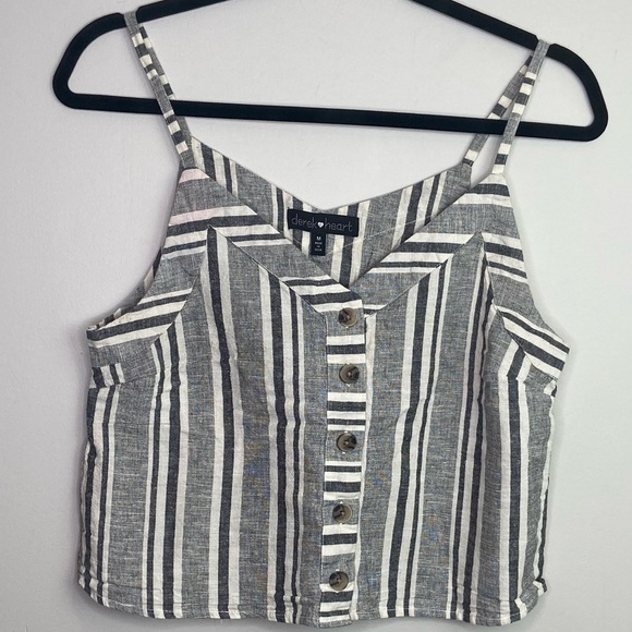 Cropped tank‎ size medium - Picture 1 of 6
